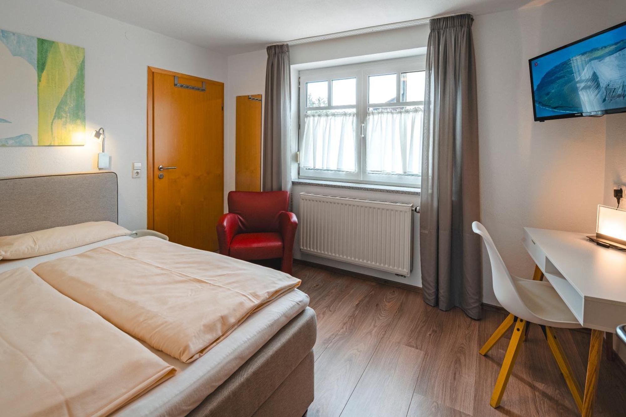 Hotel Pension Futterknecht Бургау Экстерьер фото
