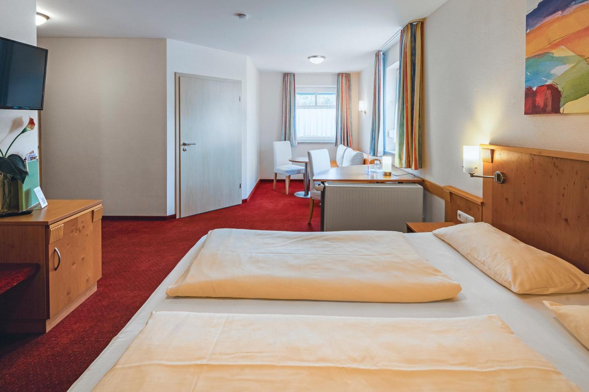 Hotel Pension Futterknecht Бургау Экстерьер фото